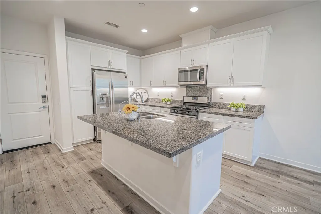 Additional image 67 of 28706 Jardineras Dr, Valencia, CA 91354