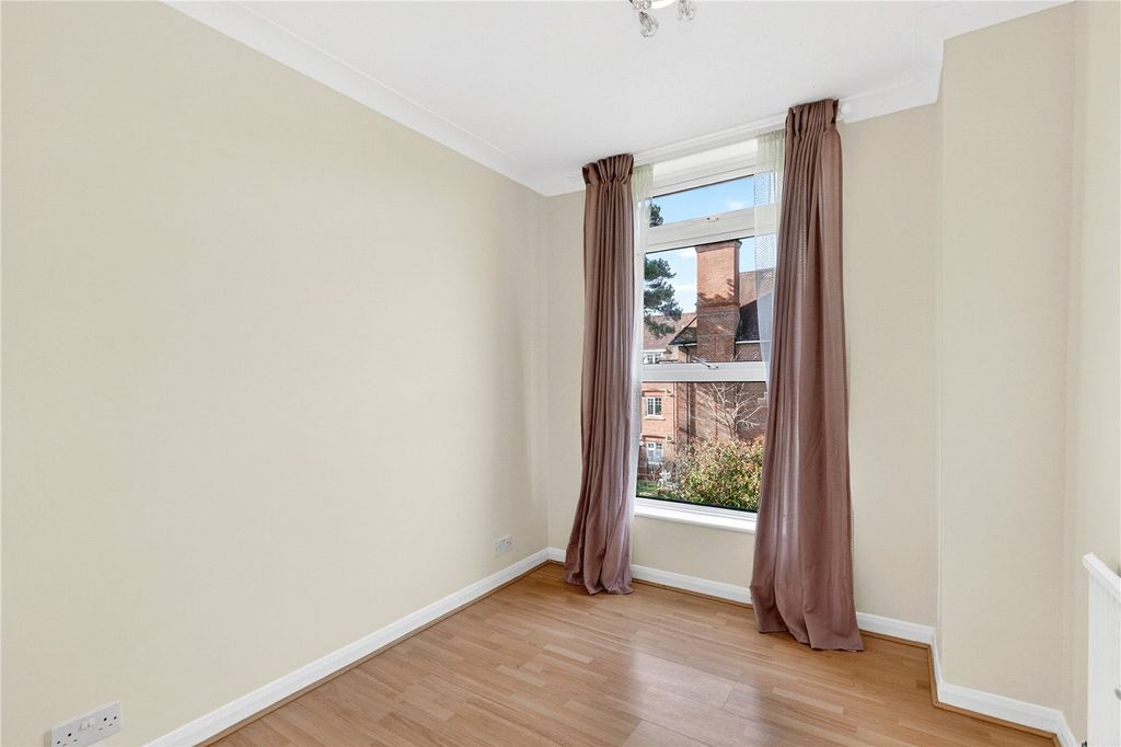 Additional image 7 of 2 bed flat for saleEllesmere Road, Weybridge, Surrey KT13