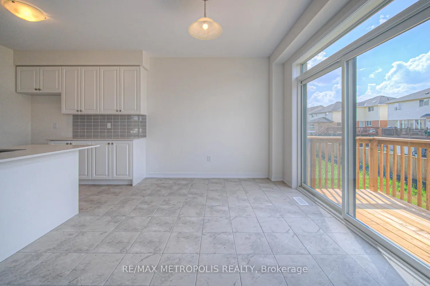 Additional image 5 of 100 Moss Drive