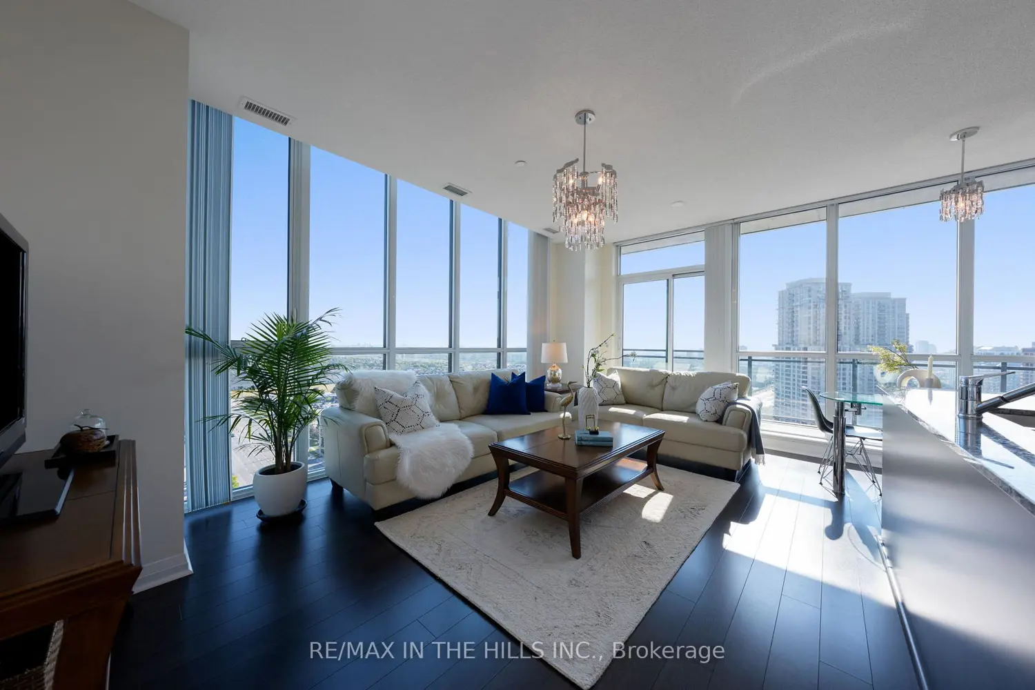 Additional image 7 of 55 Eglinton Avenue 2007