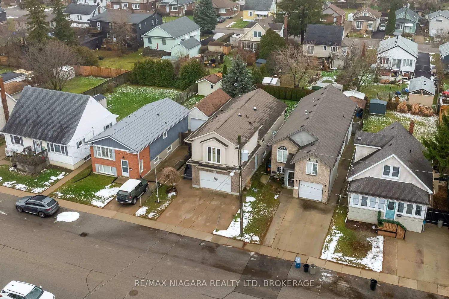 Additional image 12 of 30 Ball Avenue