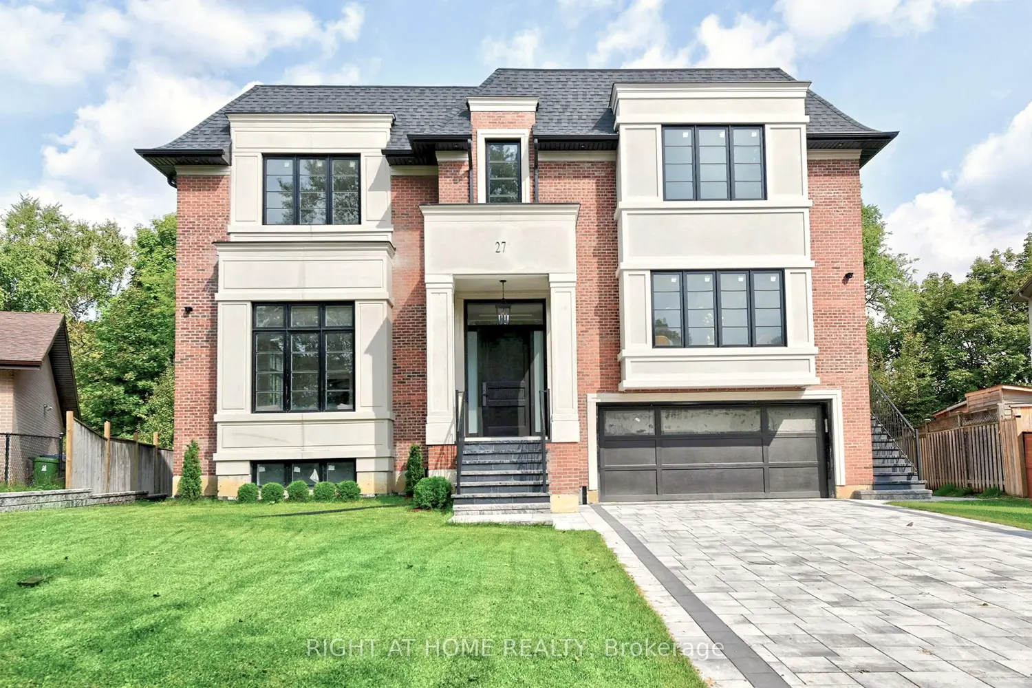 27 Hurlingham Crescent