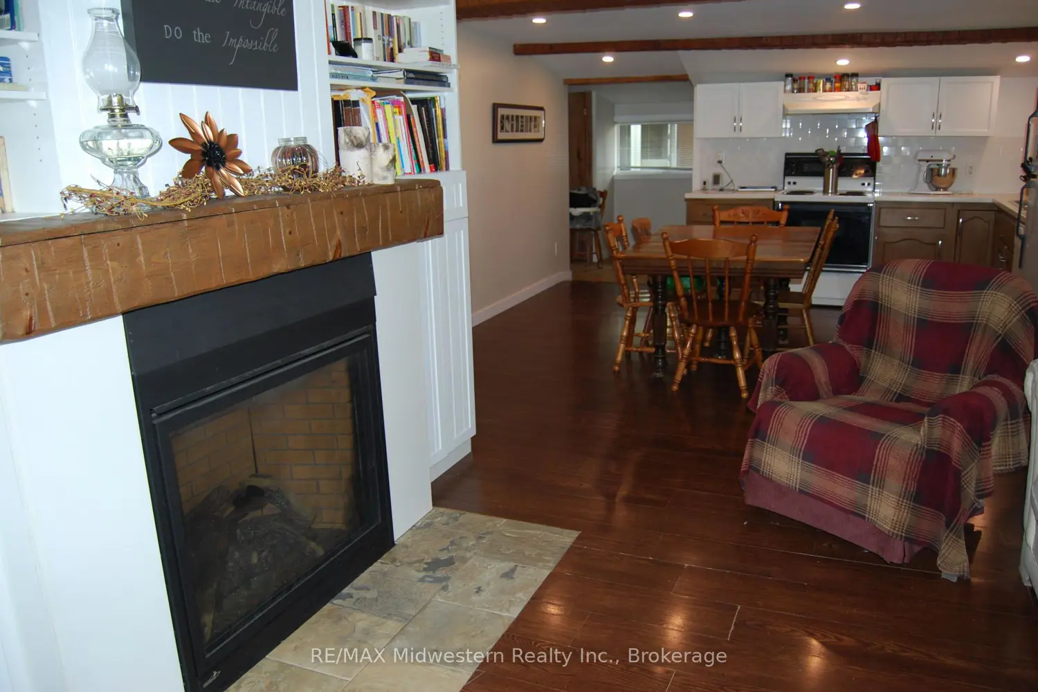 Additional image 6 of 410 Temple Street