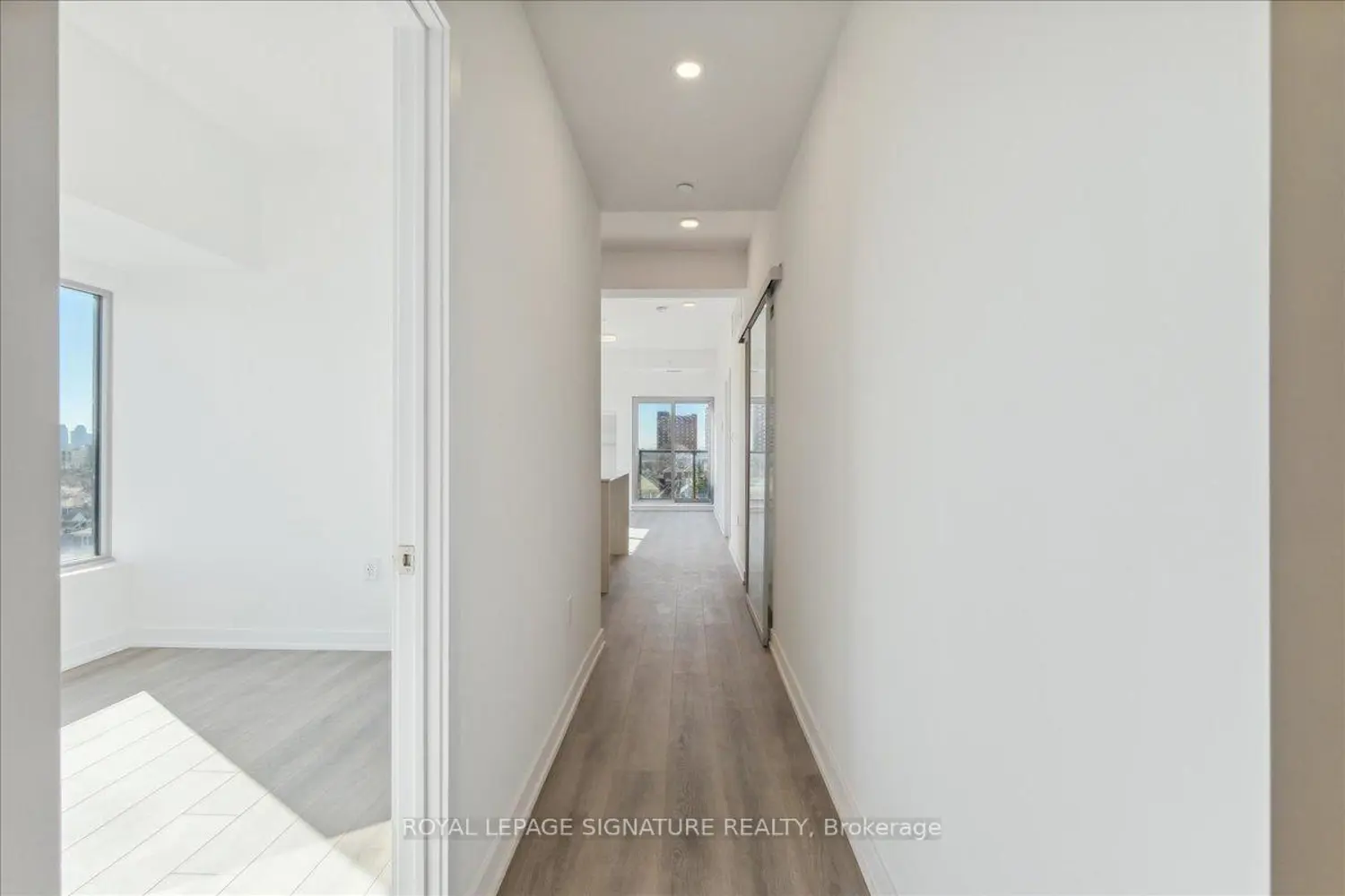Additional image 6 of 2433 Dufferin Street 701