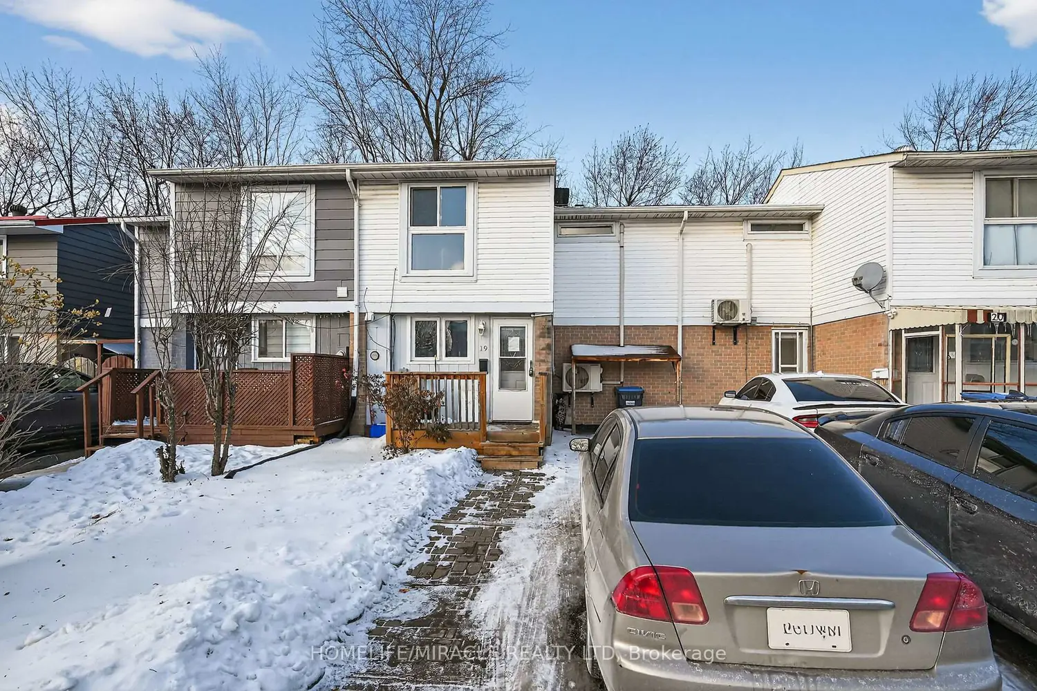 19 Hindquarter Court