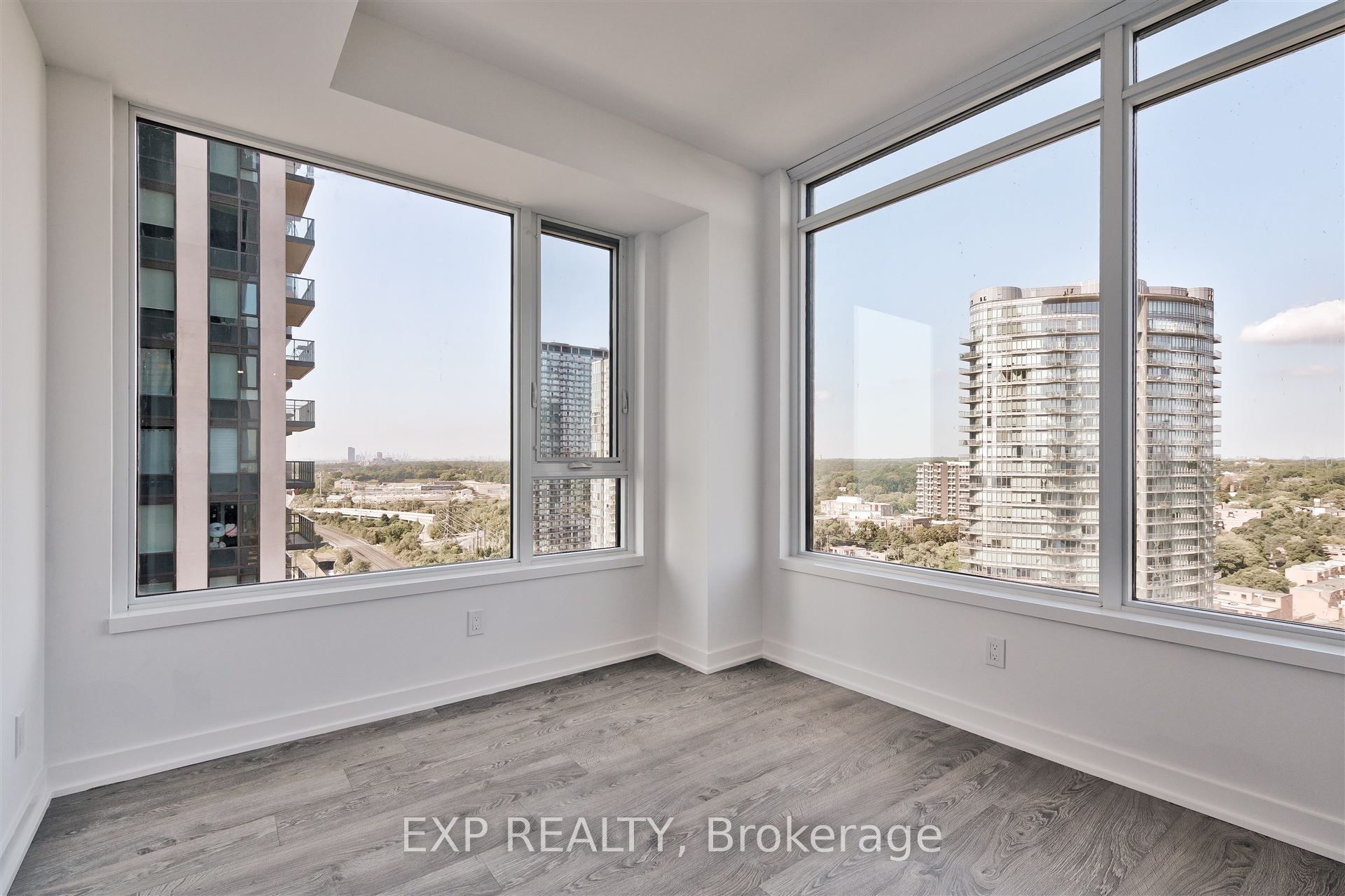 Additional image 3 of 2216-1926 Lakeshore Boulevard W, Toronto, ON, M6S 1A1