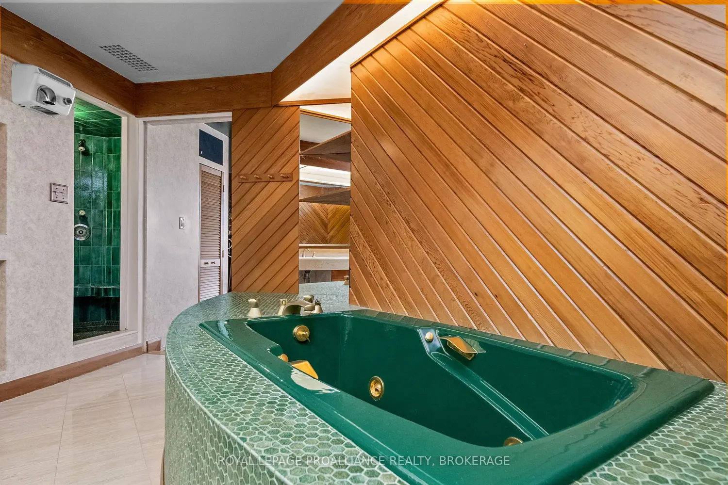 Additional image 13 of 185 Ontario Street 1602