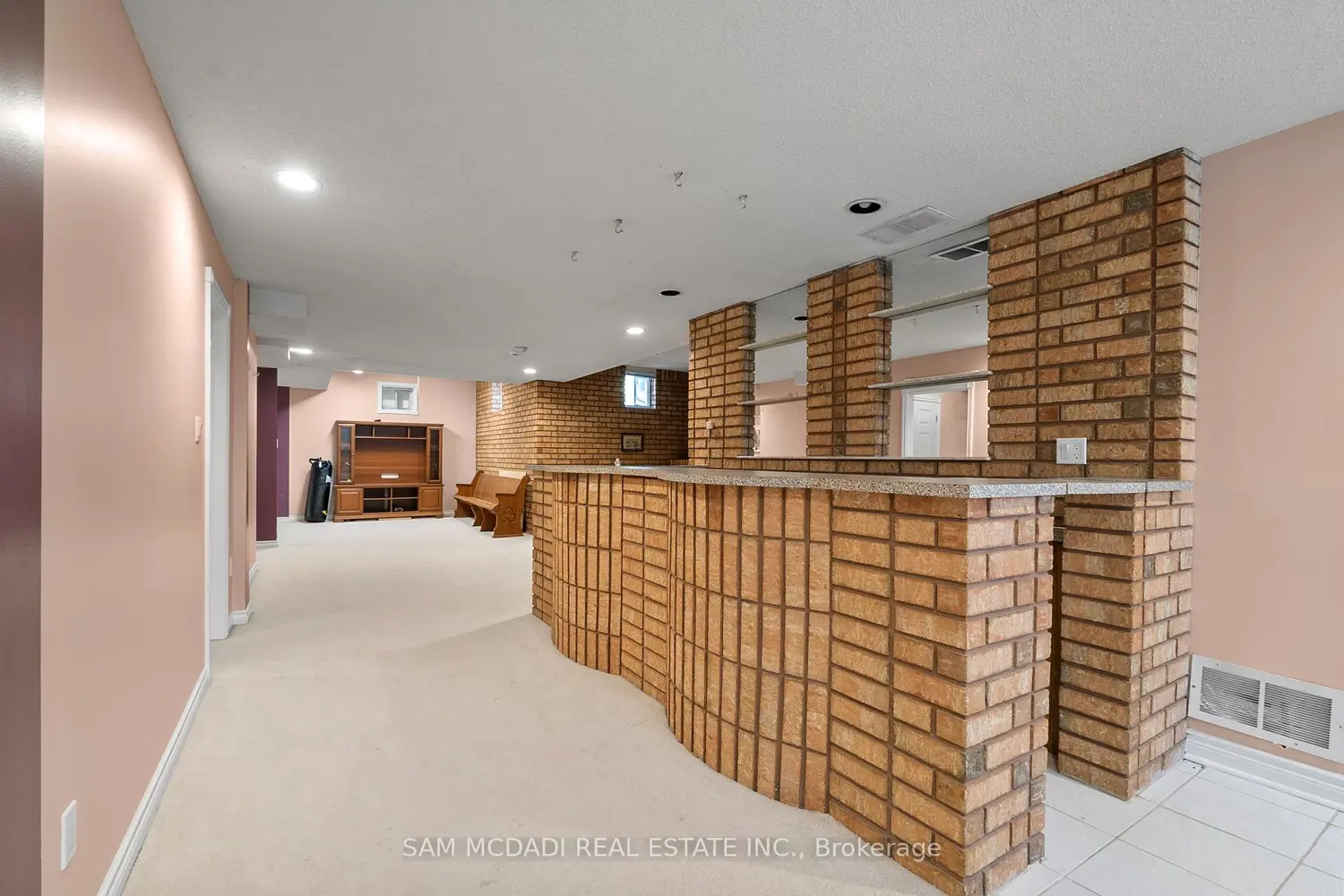 Additional image 16 of 2339 Glengarry Road