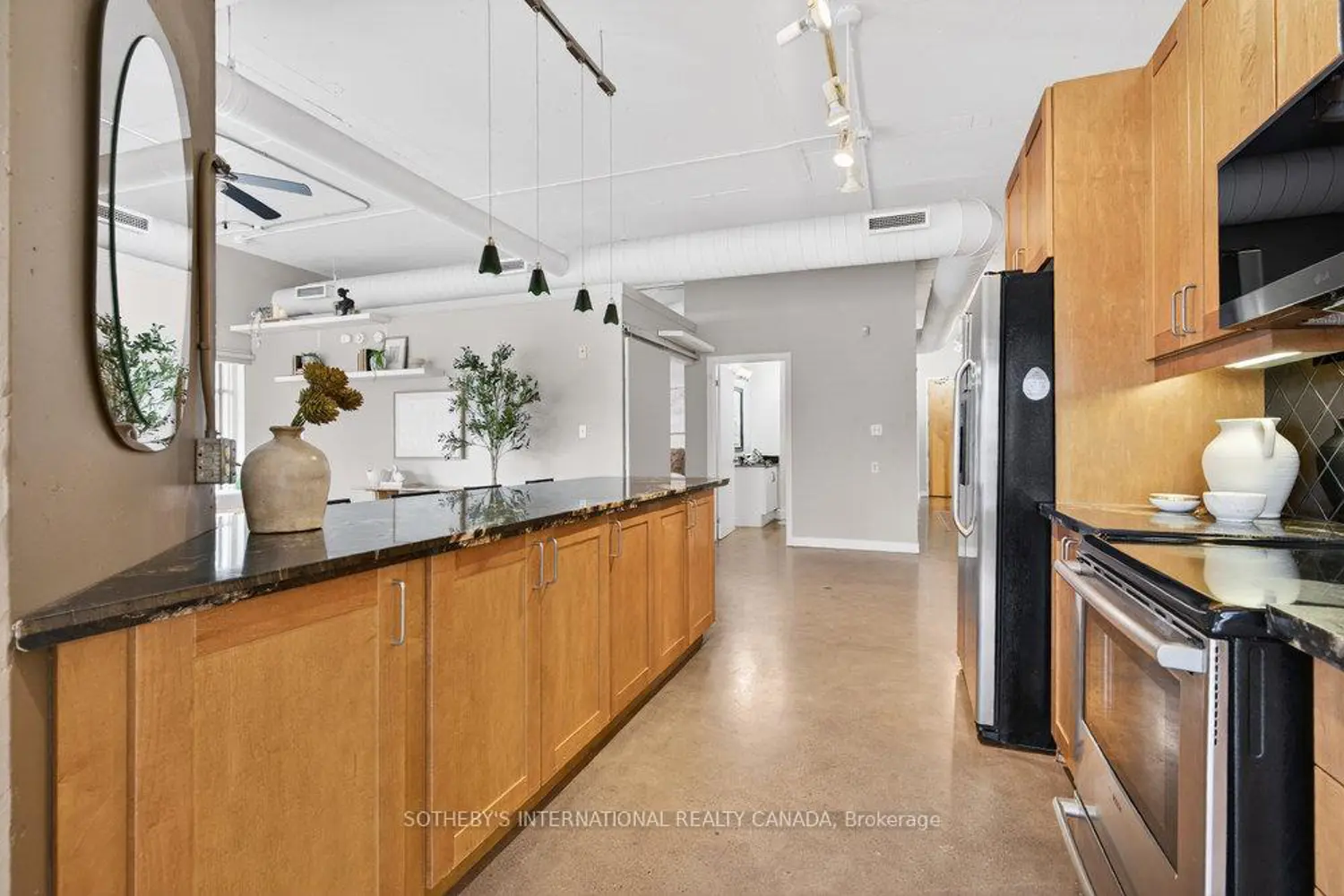 Additional image 10 of 66 Bay Street 305