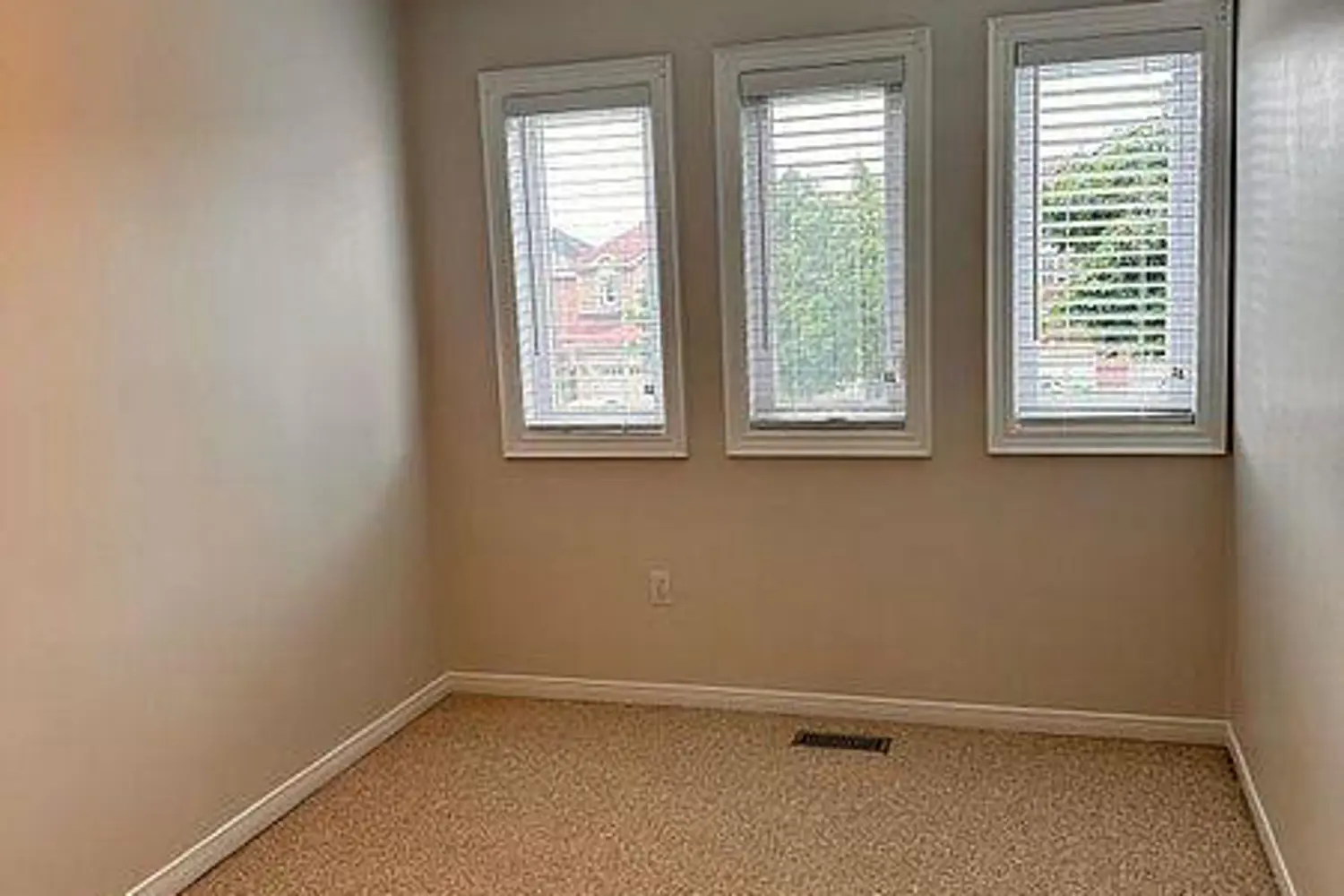 Additional image 12 of 3819 Allcroft Road