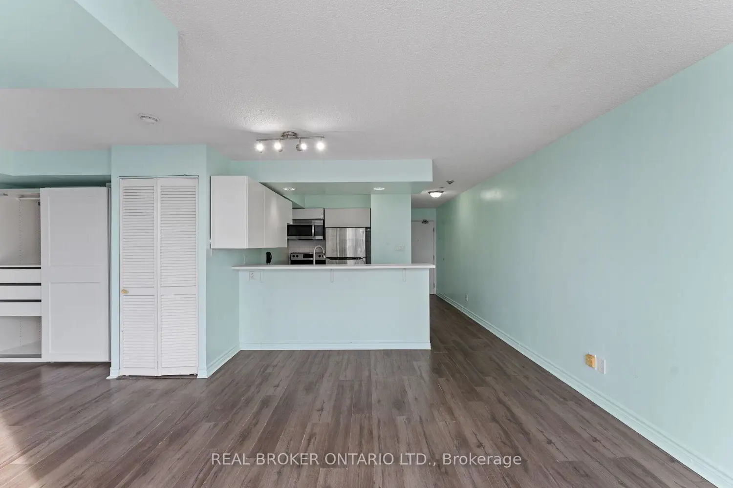Additional image 6 of 801 King Street 907