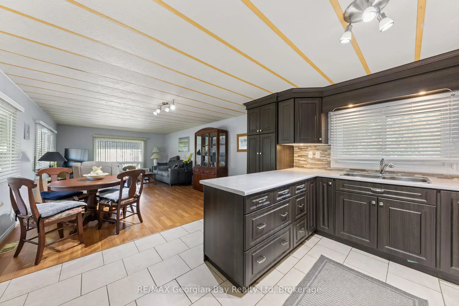 Additional image 7 of 3 Lakeshore Road