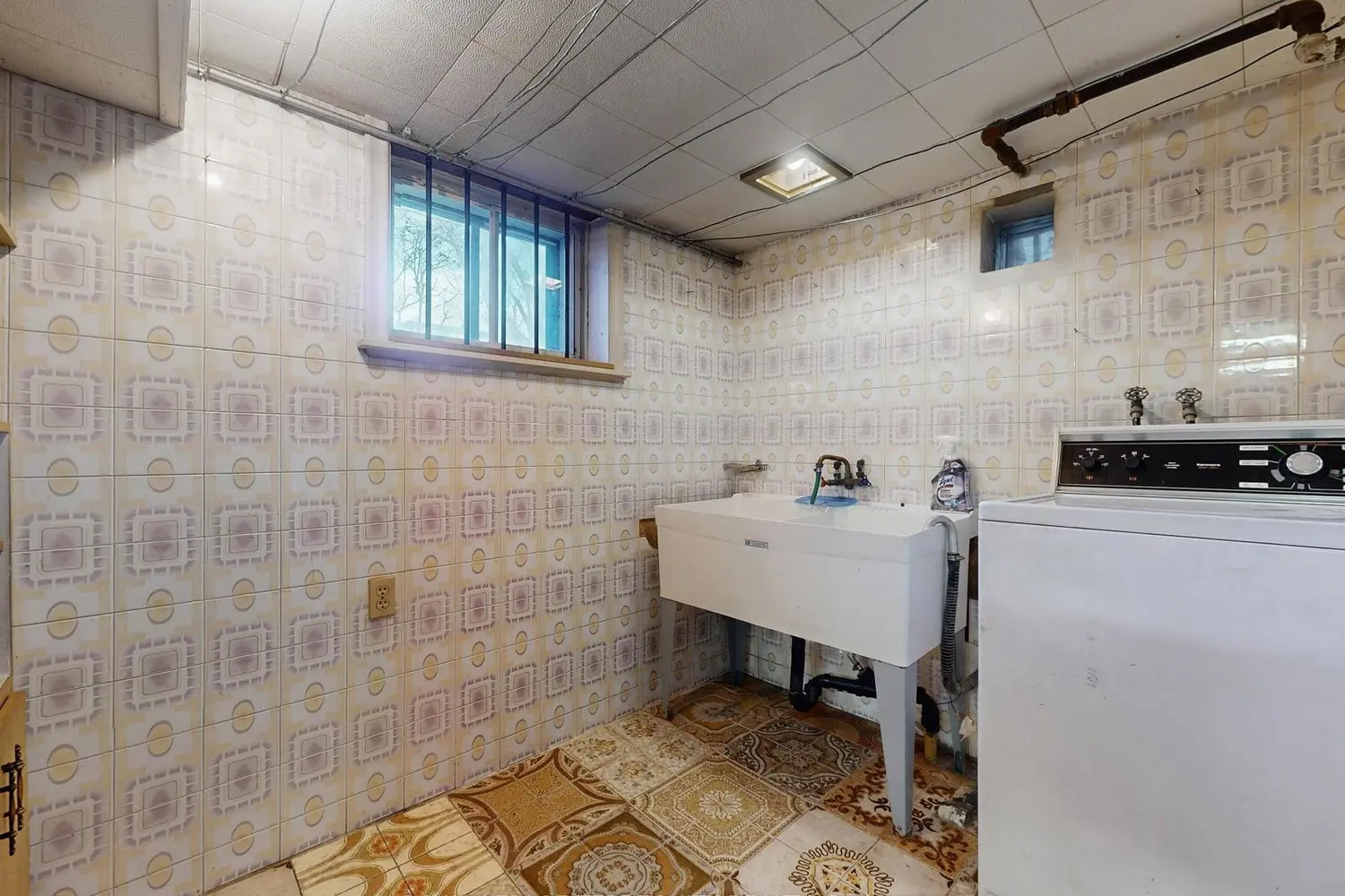 Additional image 18 of 371 Strathmore Boulevard