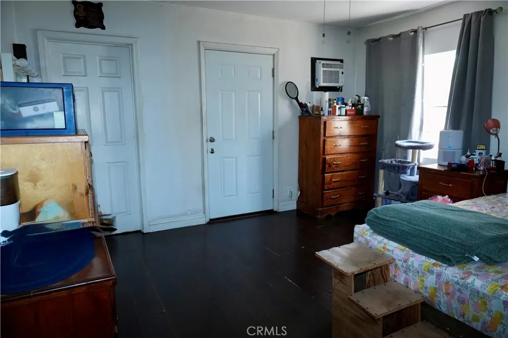 Additional image 70 of 611 W 91st St, Los Angeles, CA 90044