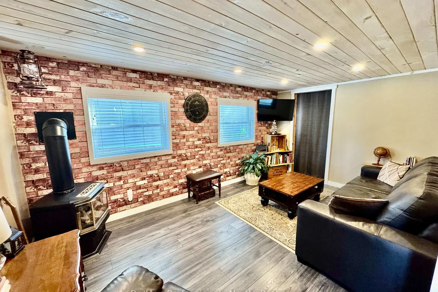 Additional image 7 of 1007 Racoon Road 107