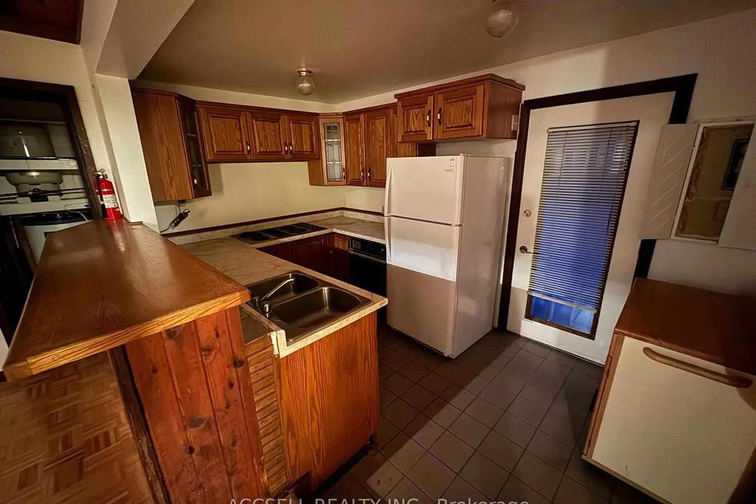 Additional image 5 of 31 Barrie Avenue