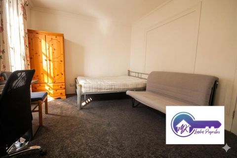 Camden Road, London NW1, Room to rent