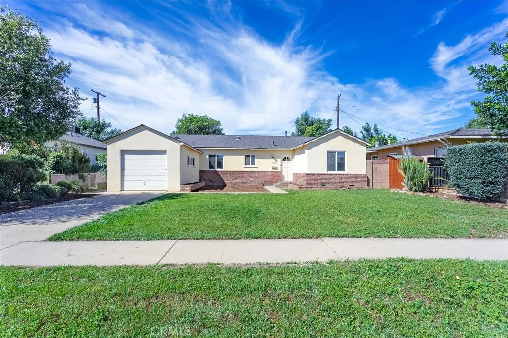 Additional image 2 of 7513 Oak Park Ave, Lake Balboa, CA 91406