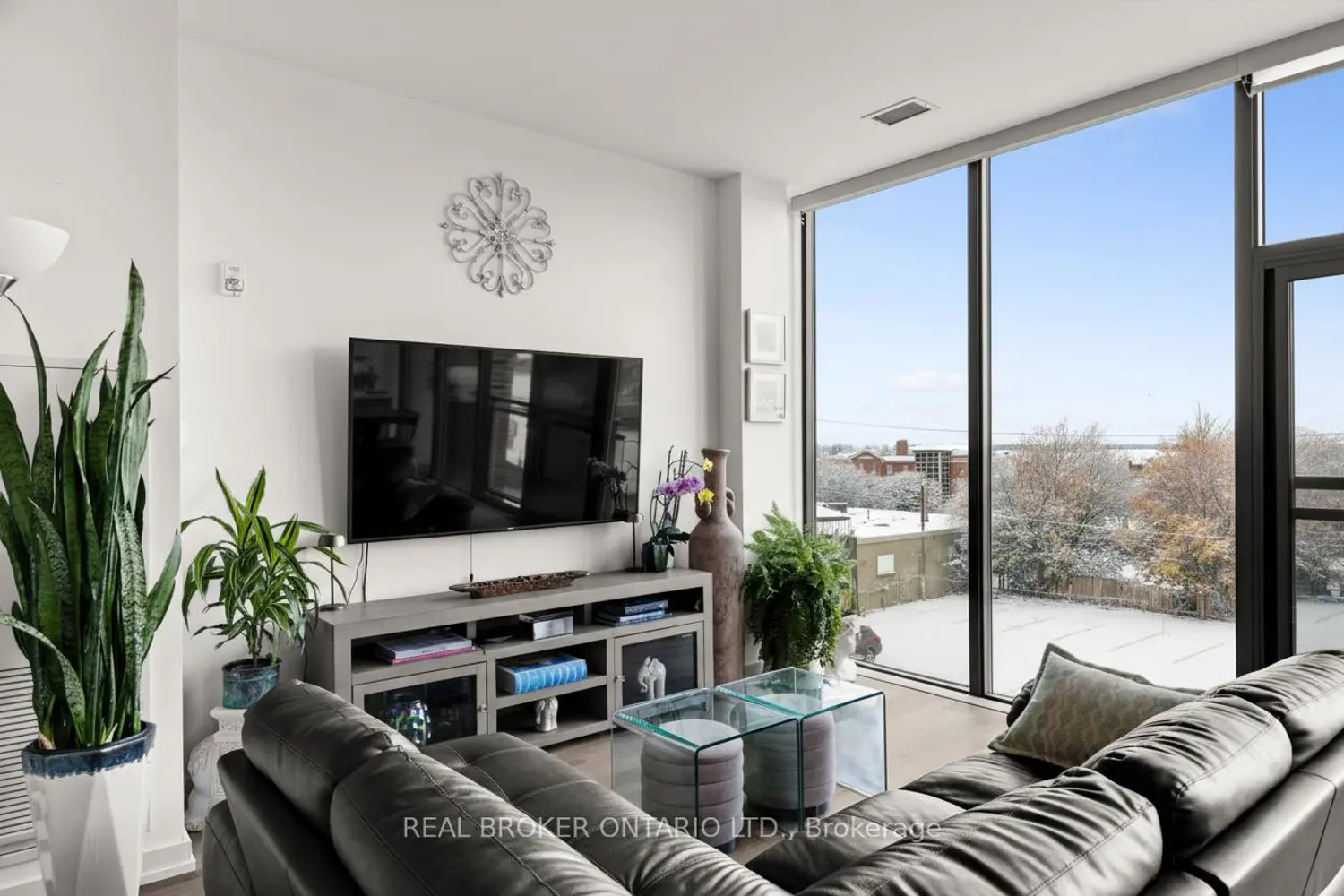 Additional image 2 of 21 Matchedash Street #321