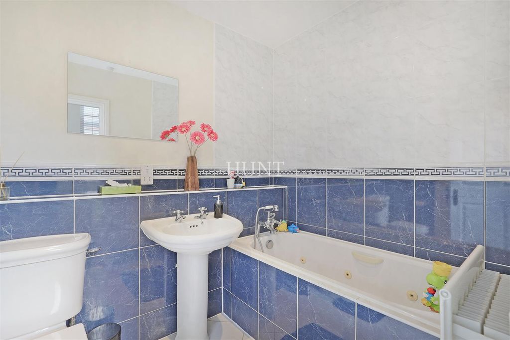 Additional image 20 of 2 bed flat for saleSutherland House, Repton Park, Woodford Green IG8