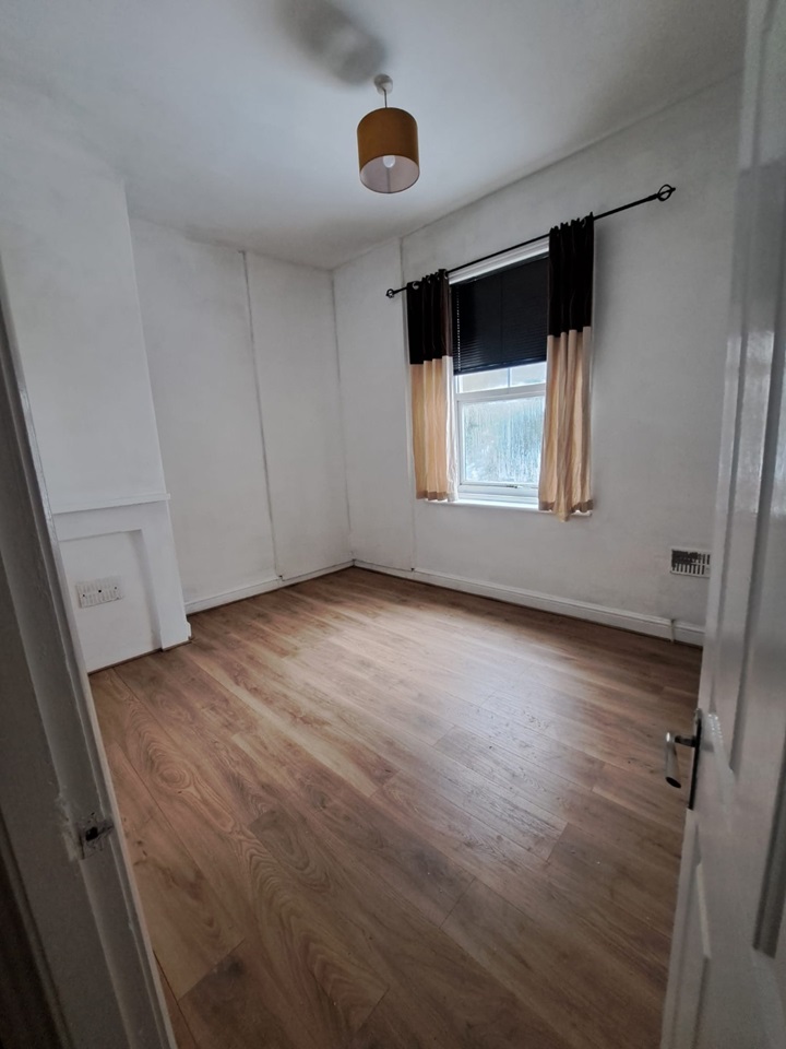 Additional image 2 of 1 Bed Flat, Brunswick Street, LS27, N1 7GU