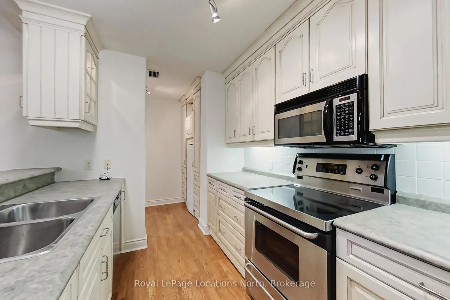 Additional image 6 of 10 Bay Street 104