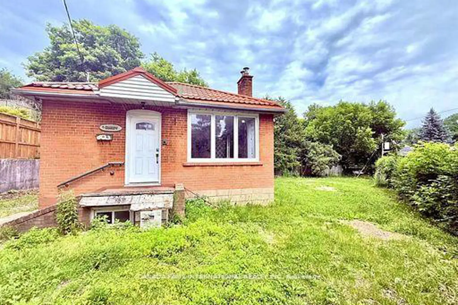 1 Lundy Avenue