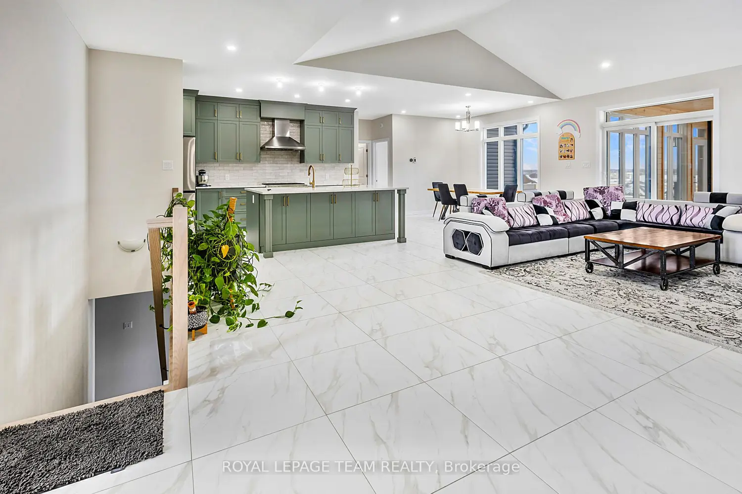 Additional image 3 of 224 Trudeau Crescent