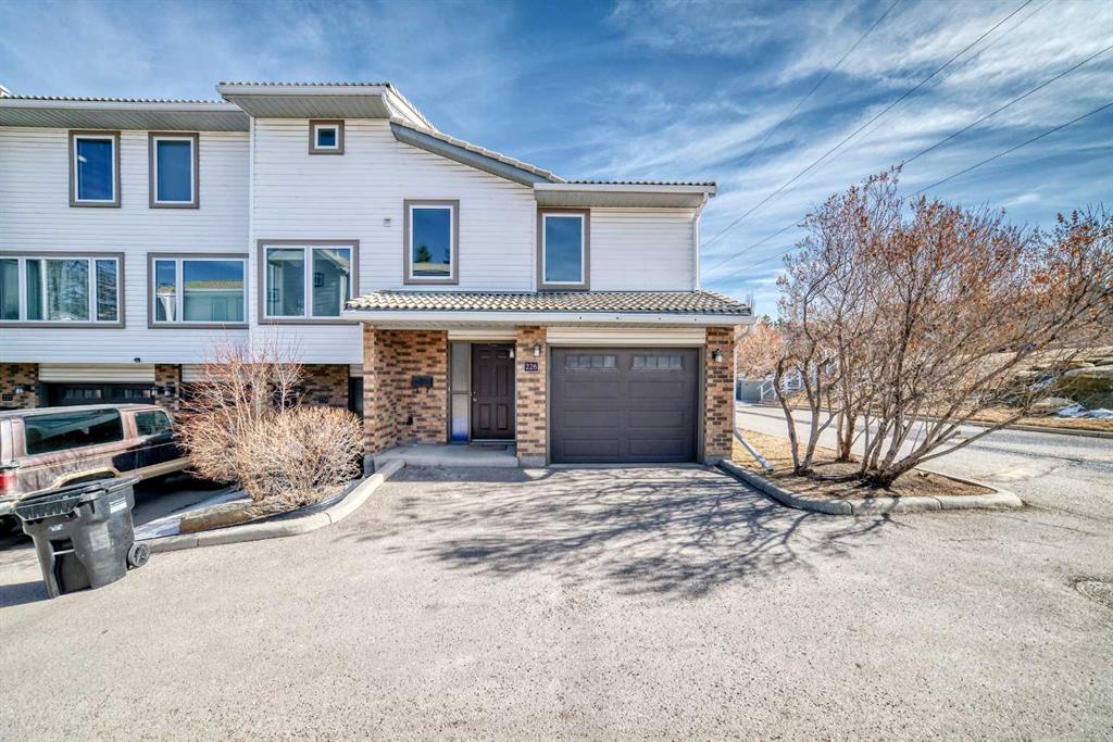Additional image 2 of 226 Coachway Lane SW, Calgary, AB, t3h2v9