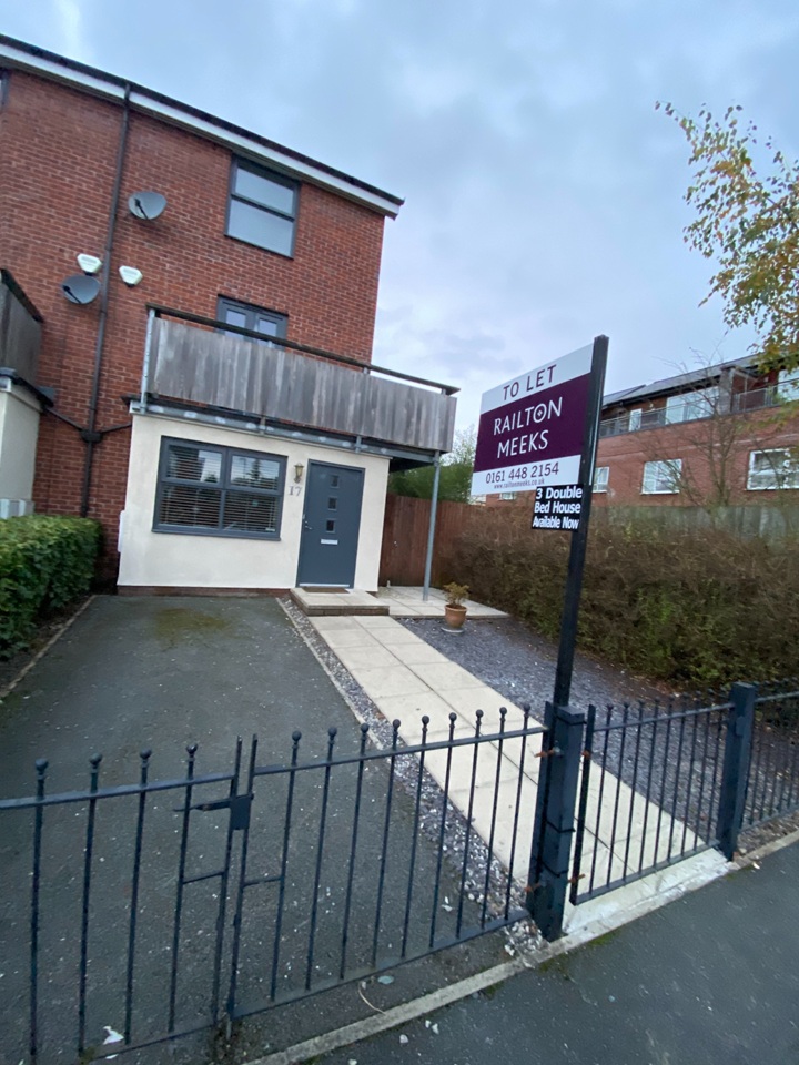 3 Bed Semi-Detached House, Highmarsh Crescent, M20, N1 7GU