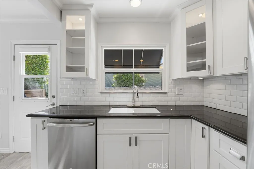 Additional image 8 of 5857 E Mezzanine Way, Long Beach, CA 90808