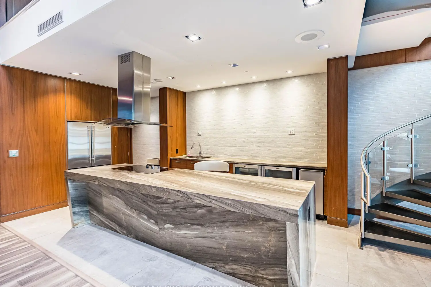 Additional image 4 of 205 Sherway Gardens Road 105