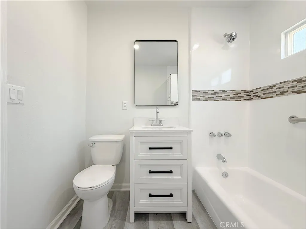 Additional image 34 of 923 E 97th Street, Los Angeles, CA 90002