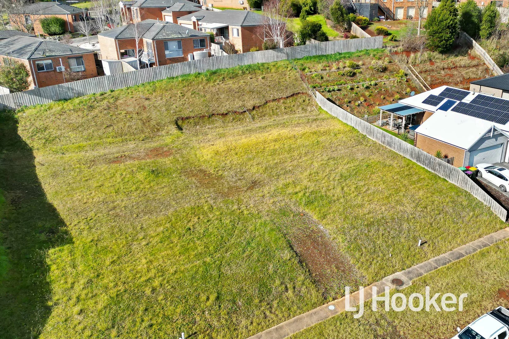 Additional image 5 of 11 Shae Crescent, Drouin VIC 3818