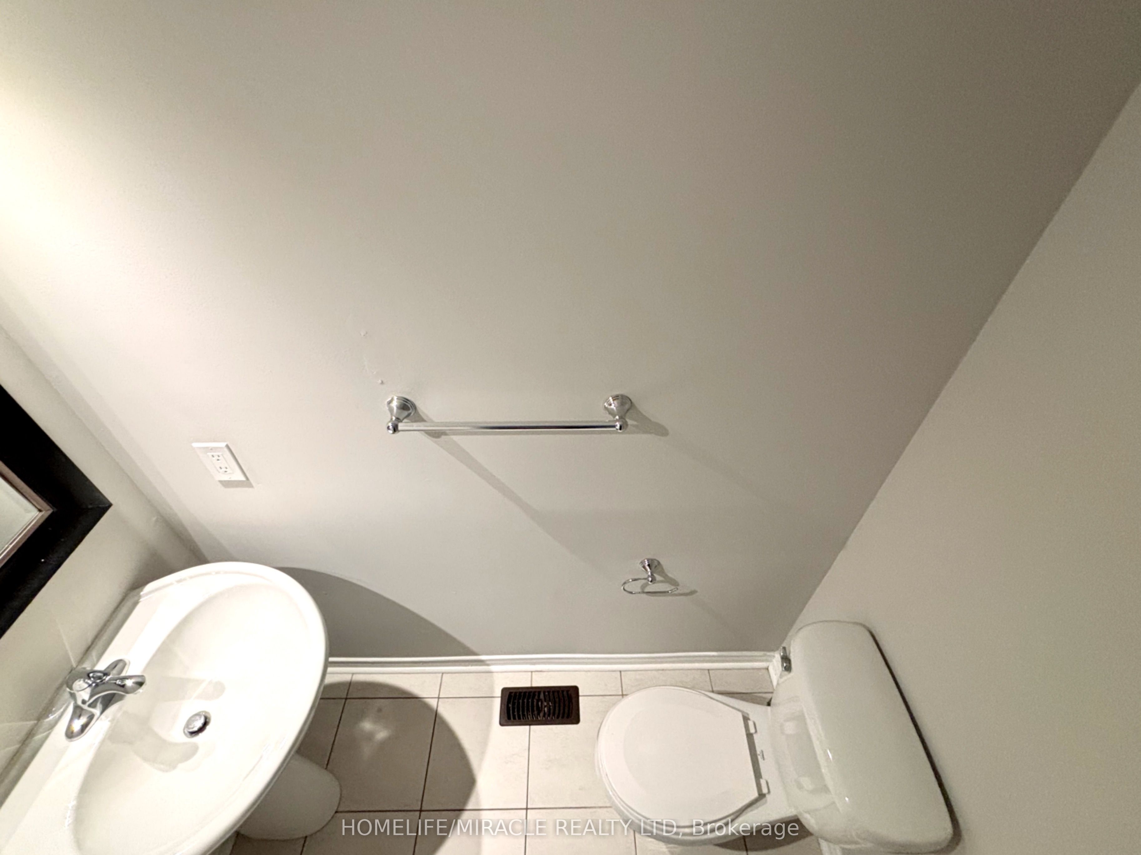 Additional image 4 of 866 Francine Crescent, Mississauga, ON, L5V 0E2
