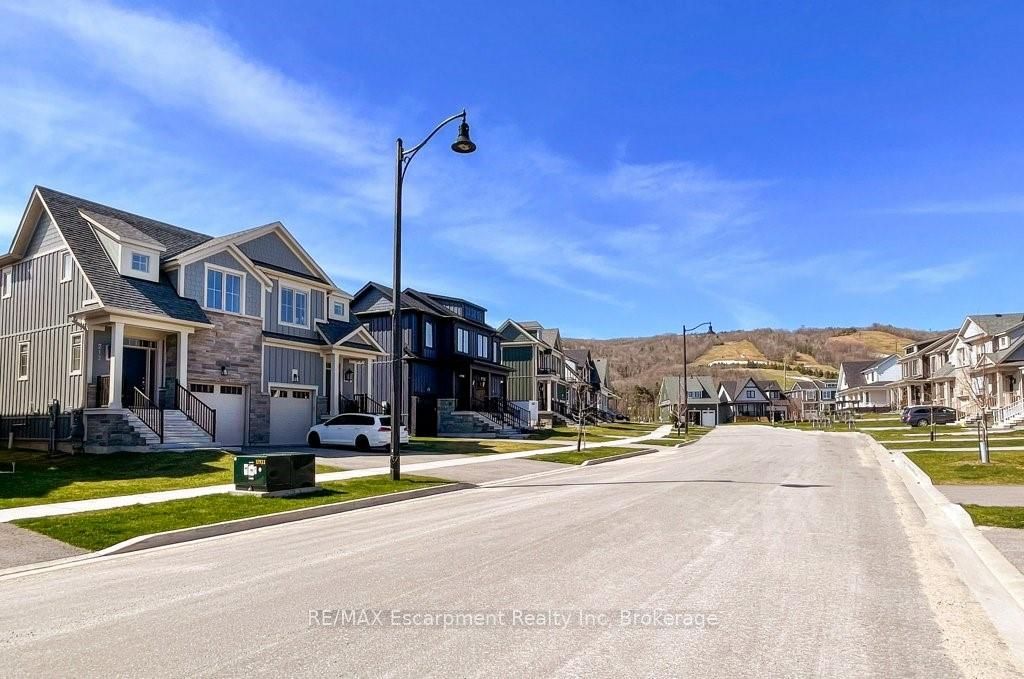 Additional image 3 of 212 Courtland Street, Blue Mountains, ON, L9Y 4E4