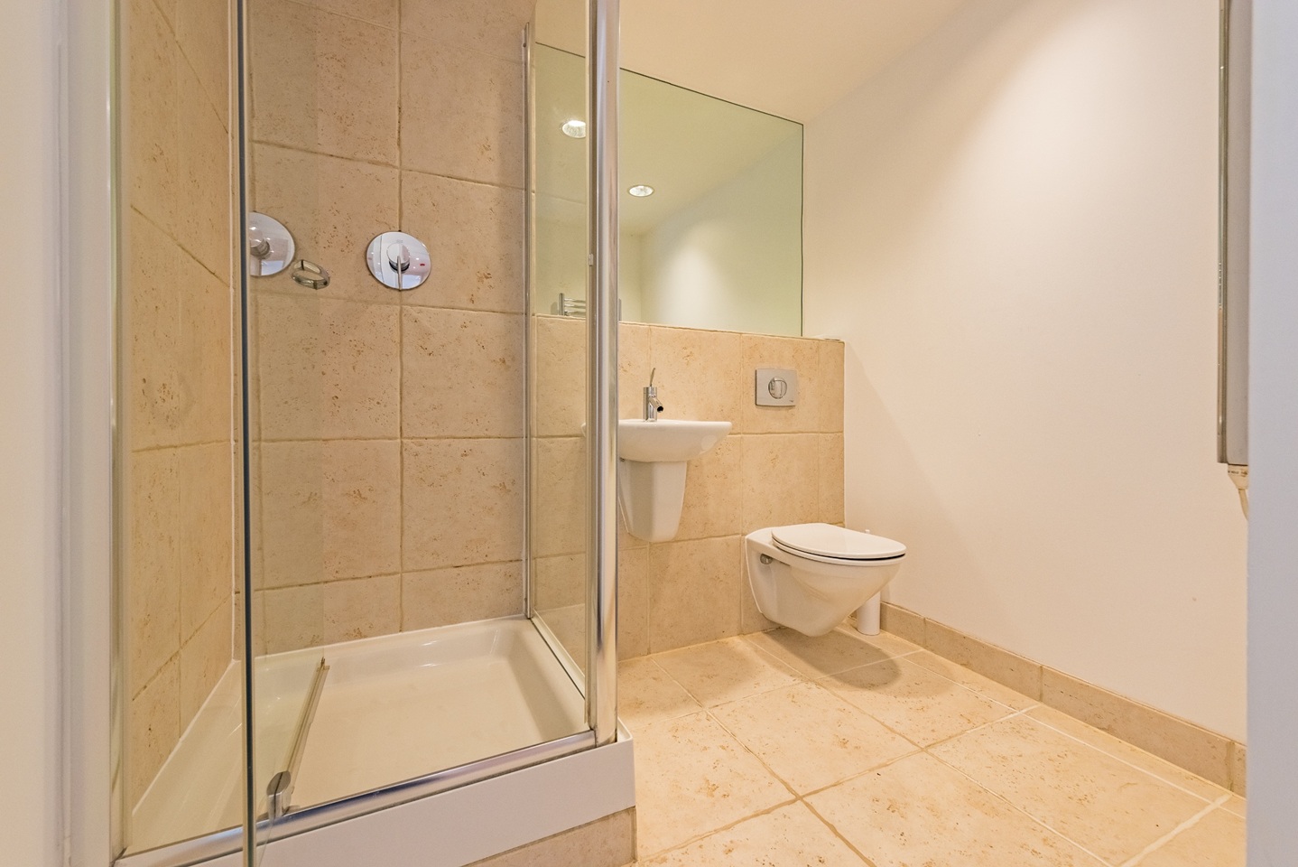 Additional image 17 of 2 Bed Flat, Riverside Way, LS1, N1 7GU