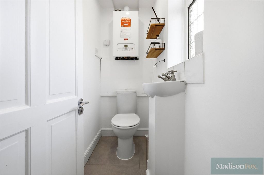 Additional image 12 of 3 bed semi-detached house for saleGravel Close, Chigwell, Essex IG7