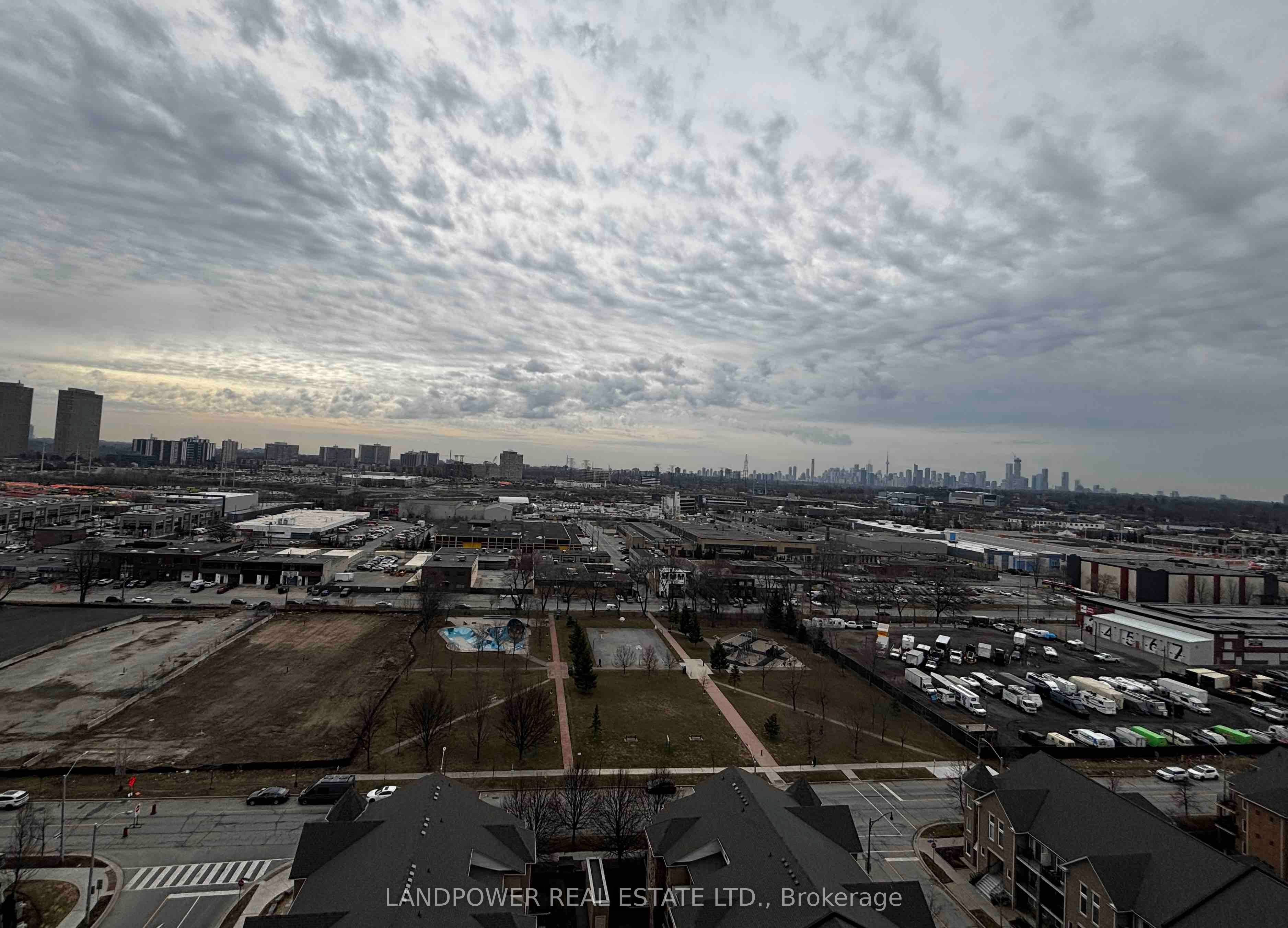 Additional image 3 of Lph 10-35 Brian Peck Crescent, Toronto, ON, M4G 0A5