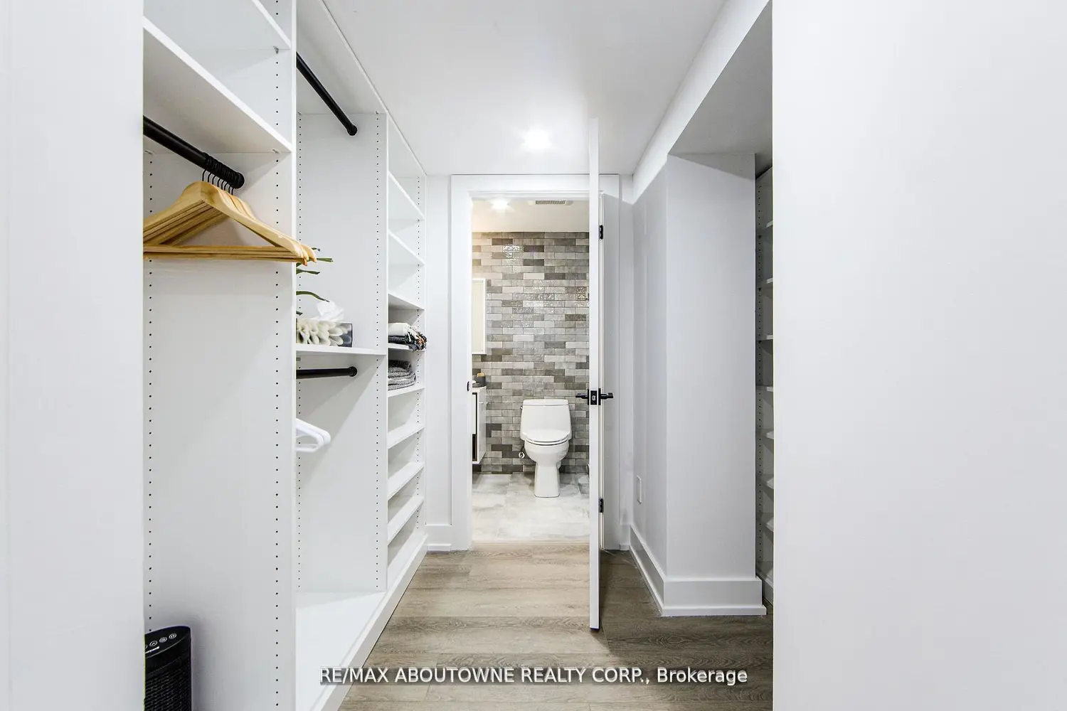 Additional image 16 of 1319 Greeneagle Drive