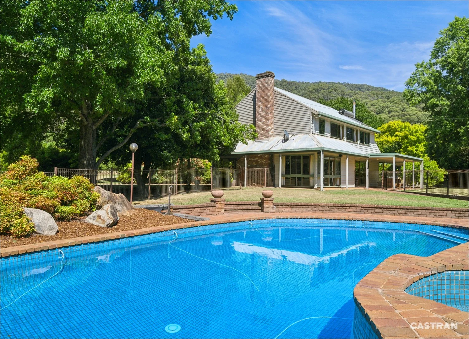 1057 Great Alpine Road, Freeburgh VIC 3741