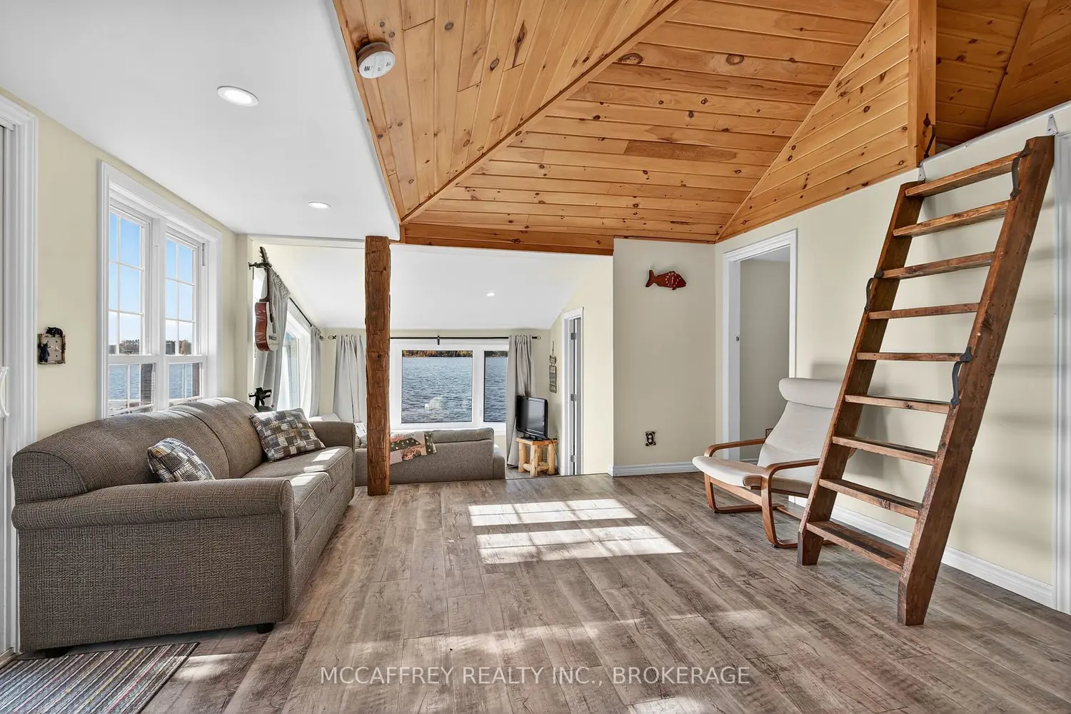 19 Cherry Lane photo 5