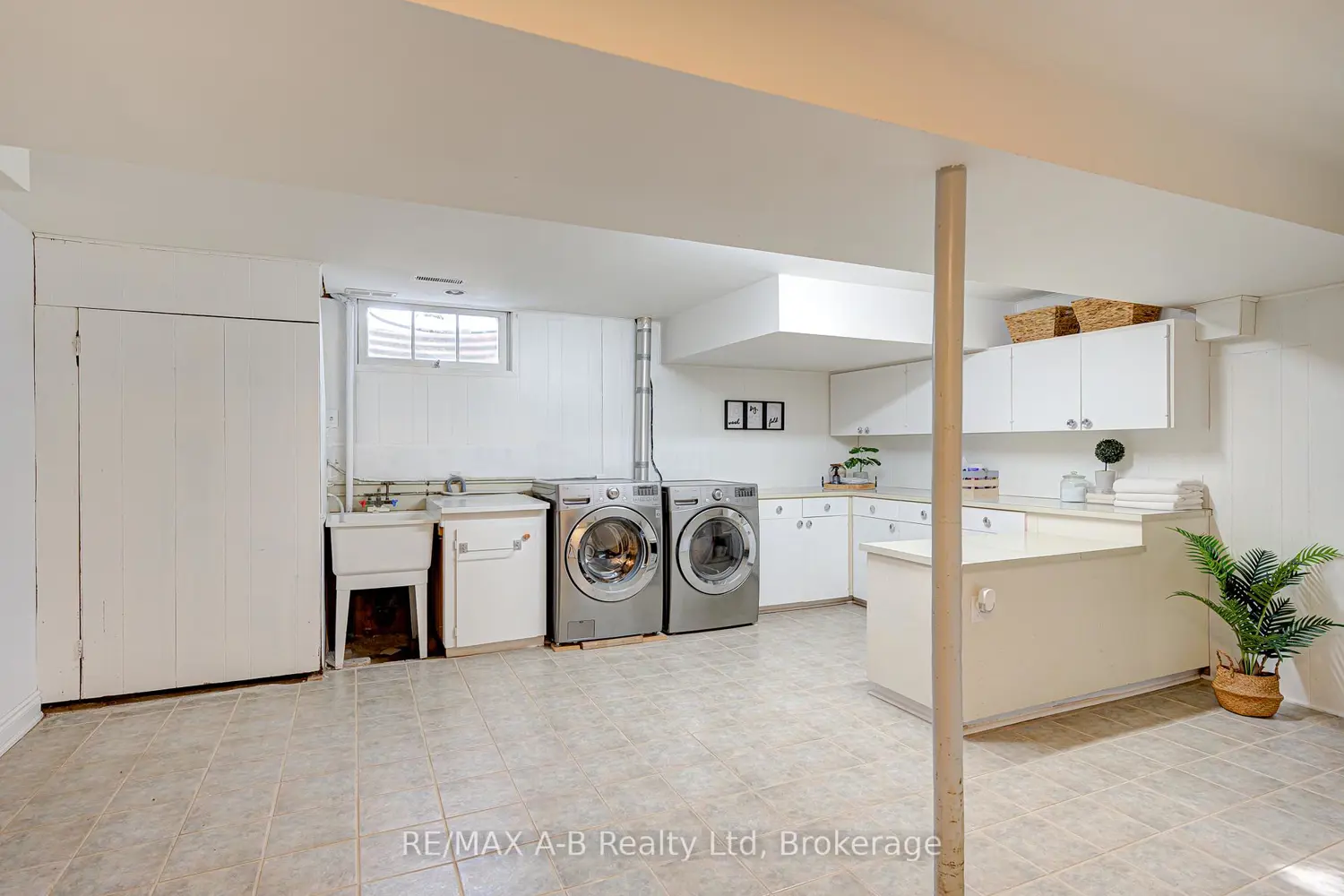 Additional image 14 of 248 Huntingdon Avenue