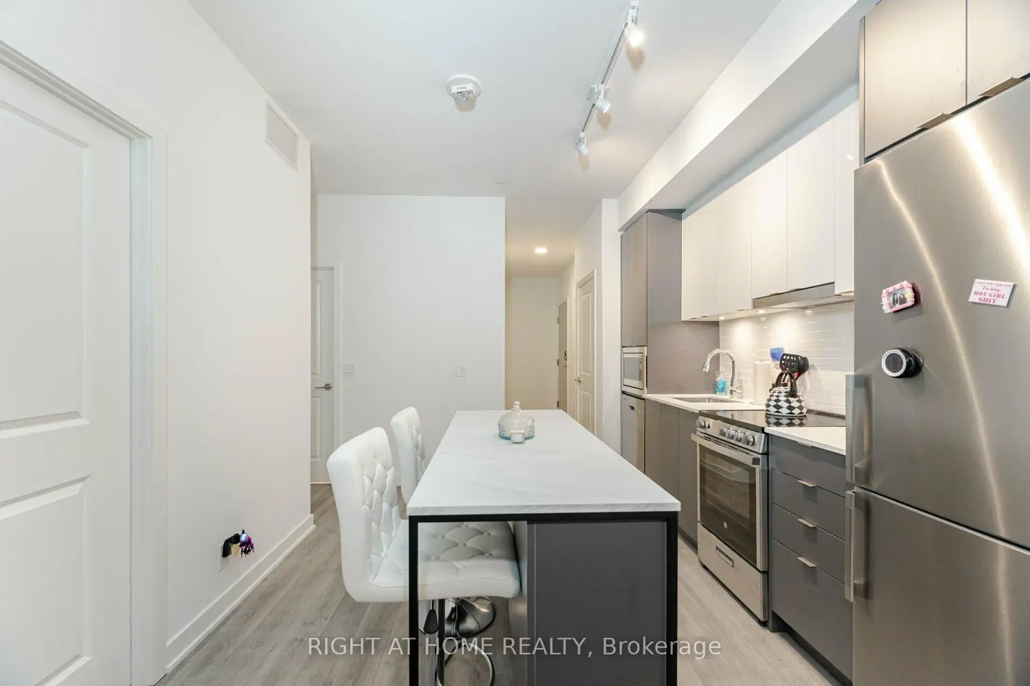 Additional image 9 of 50 Upper Mall Way B-226