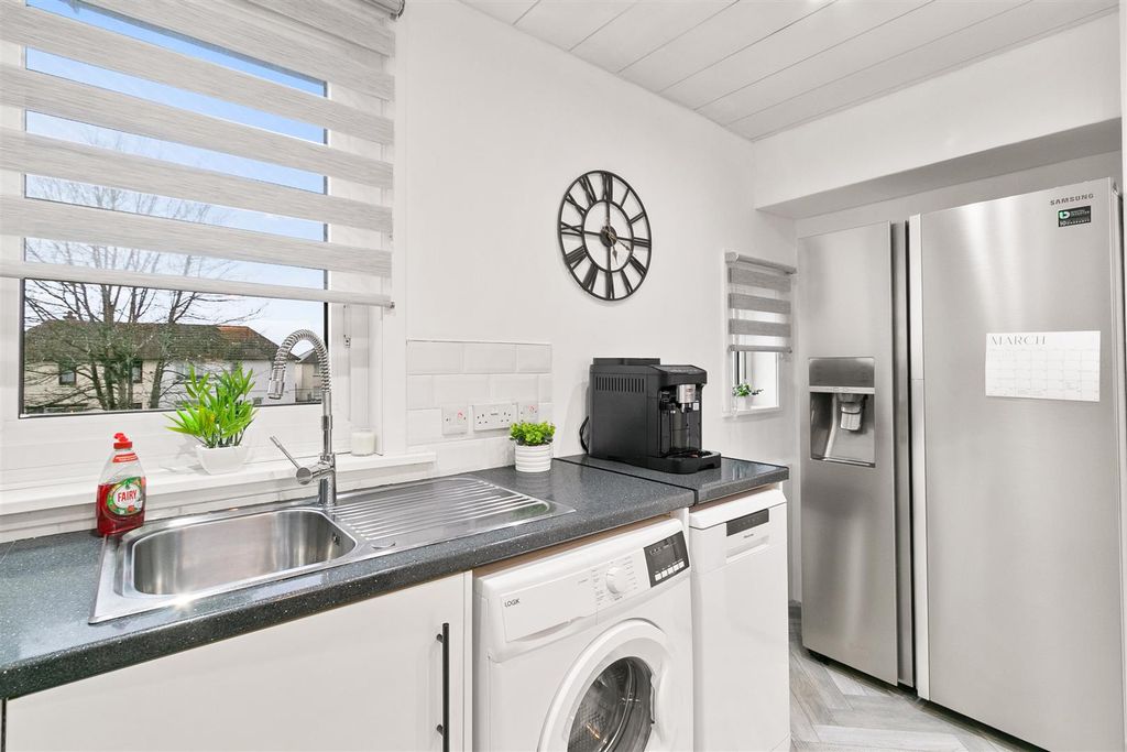 Additional image 8 of 2 bed flat for saleLilac Avenue, Clydebank G81