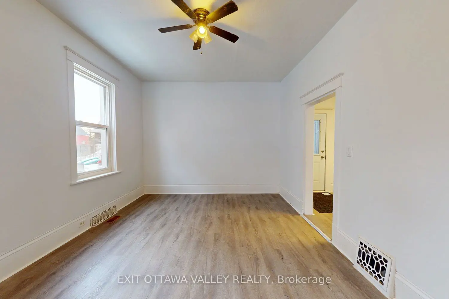 Additional image 4 of 216 Mary Street