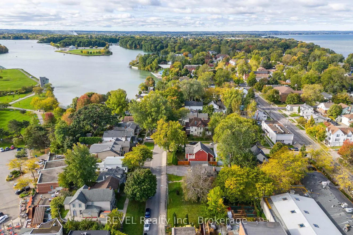 Additional image 18 of 10 Canal Street