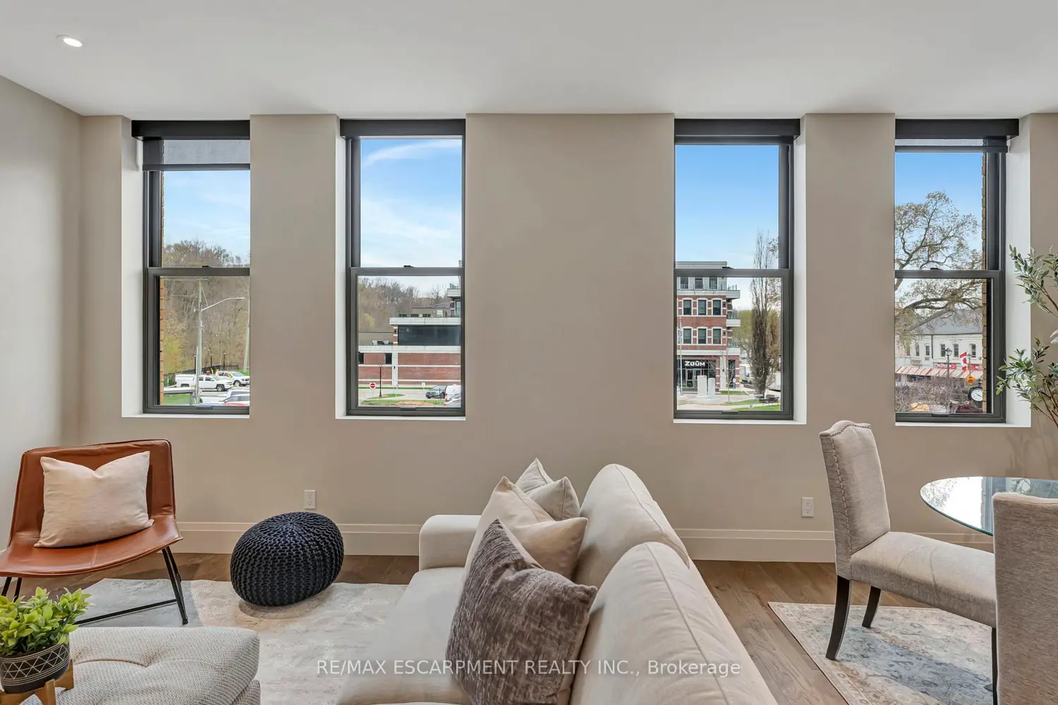 Additional image 12 of 7 Grand River Street 202