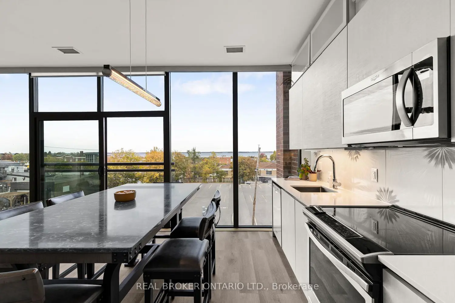 Additional image 4 of 21 Matchedash Street #321