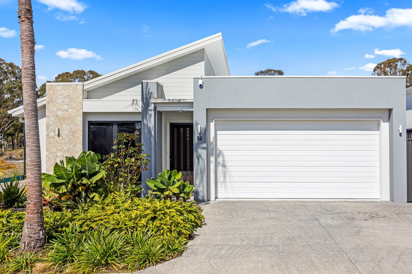 128 Elizabeth St, Urangan QLD 4655